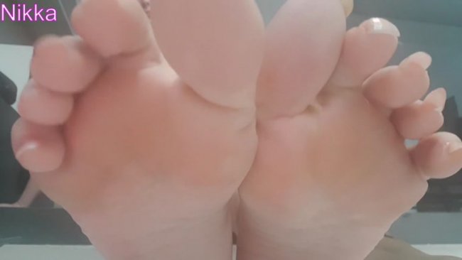 Goddess Nika - Smelly Feet Of Clogs