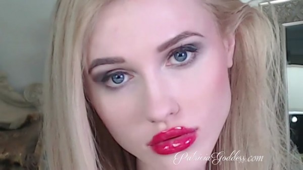 Patricia Goddess - Red lips fetish