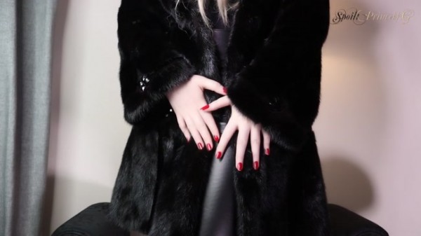 Spoilt Princess Grace – Servants Gloves &amp; Fur Secrets