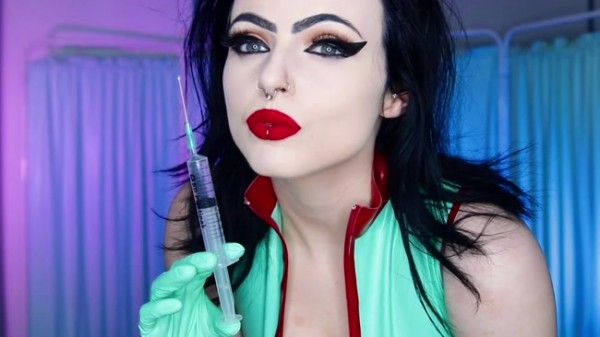Empress Poison - Sissy Botox - Cock Sucking Lips
