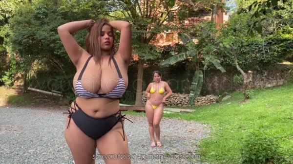 Isa Gomez - Big Tits and Big Butt in the Pool