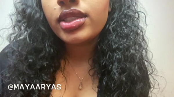 Maya Aryas - Juicy Lips Tease