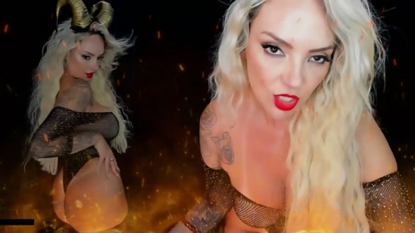 Domme Bombshell - Succubus - The Woman of Your Dreams