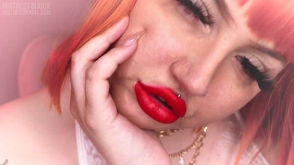 Miss Bijoux - Big Red Lips