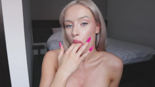 Desire Blonde - Jerk Off For Me While I'm Fucking My Mouth