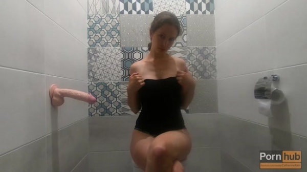 Catherine Rain - Amateur Solo Masturbation Big Dildo In The Toilet 10 Inch