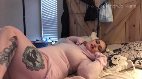 Mizz Amanda Marie - Bald Cuming In Pink Sweater