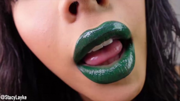 Stacy Layke - Green Lips