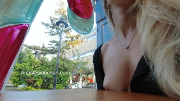 Anastasia Ocean - Super Model Anastasia Ocean Flashes Her Natural Breasts In a Public Cafe