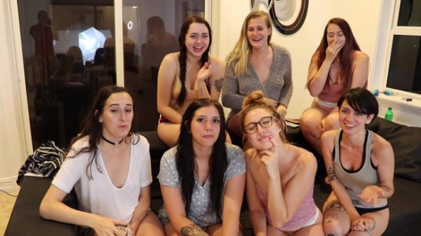 Sorority House SPH - Featuring fapcakesenpai happylilcamgirl LydiaLove MollySnacks blairwoods Olive Peters and Arielle Cleo