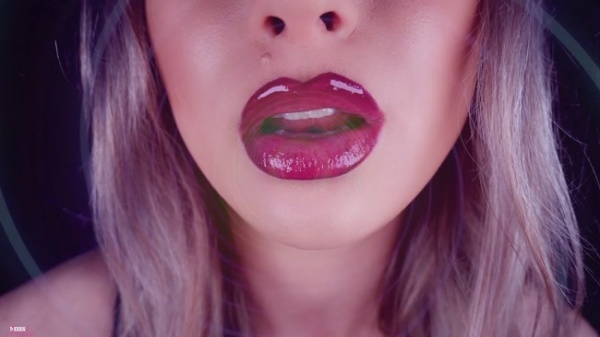 Miss Amelia - Mesmerizing Lips Worship
