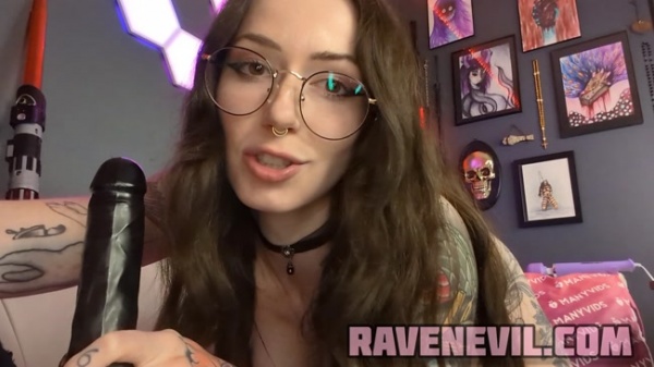 Raven Evil - Clean Me Up Cuck
