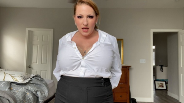 Scarlet Ellie - M0mmy Loves Being Degraded for Big Cock