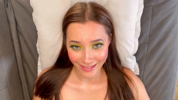 Babyheavanian - YELLOW make up face fetish video