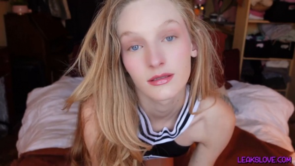 Kwgirlx - Cheerleader Wants Asian Cum JOI