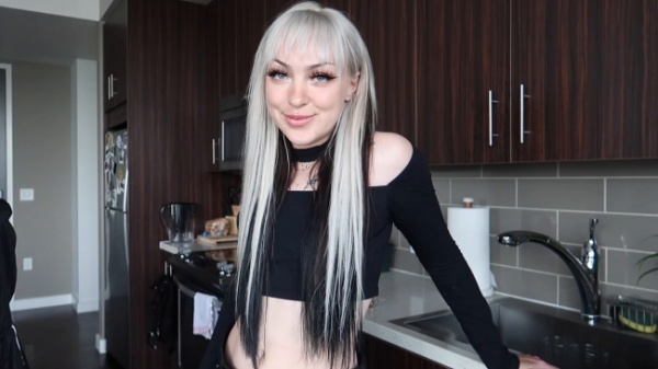 MillieMillz - wet your pants for goddess JOI