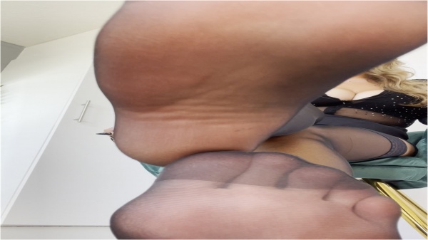MissesDiscreets - Humiliating a FAKE goddess