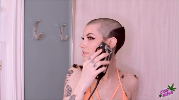 Ryland BabyLove - head shave in bikini