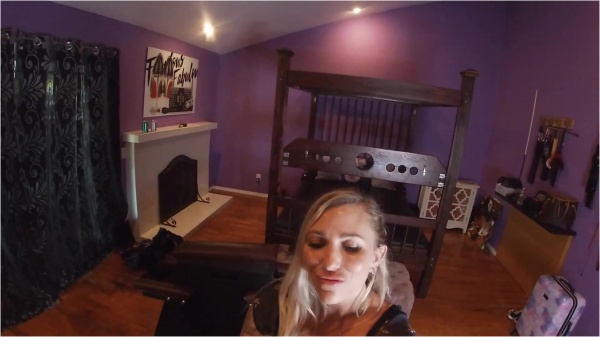 SorceressBebe - Ballbusting POV