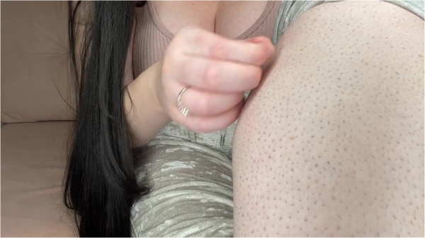 daisywestcoast - Girlfriend Exposes Your Leg Hair Fetish