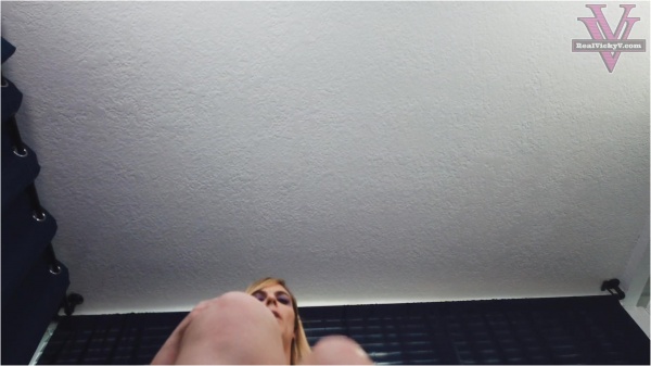 Spoiled Mean MYLFs - Foot perv Step son gets shrunken