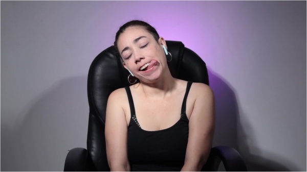 ColombiaKinkygirl - RANDOM FACES WHILE I OPEN MY MOUTH
