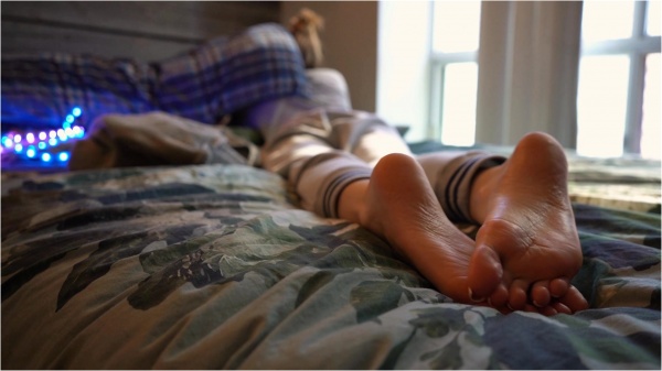 Imilia Audley - Quick Soles Tease and Ignore